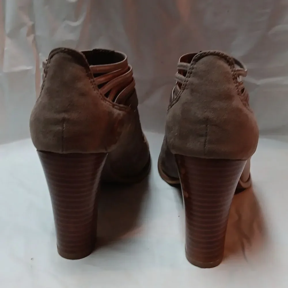 MIA 'Shelli' Elegant Beige Women's Heeled Sandals Size 7.5